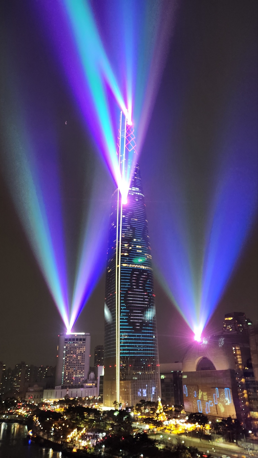 LOTTE WORLD TOWER 2023 NEW YEAR'S COUNTDOWN