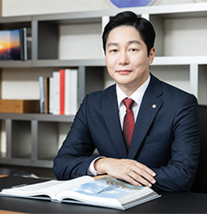 LOTTE Croporation CEO Photo