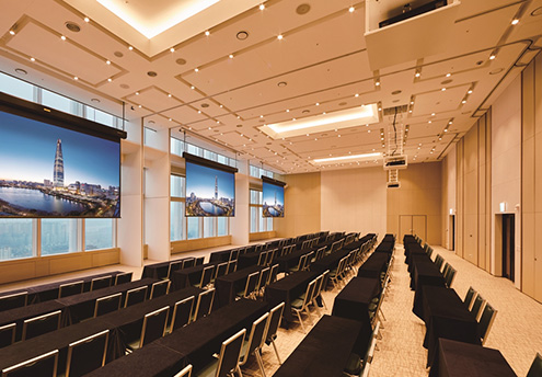 31F SKY31 CONVENTION Top level complex convention center